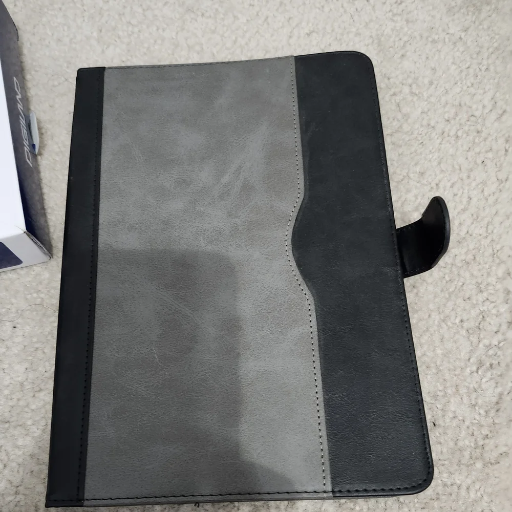 Black Tablet with Accessories Brand New With Case Androrid Brand Digliand DL1050